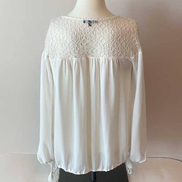 Open Lace Women's Top - Picture 6 of 9